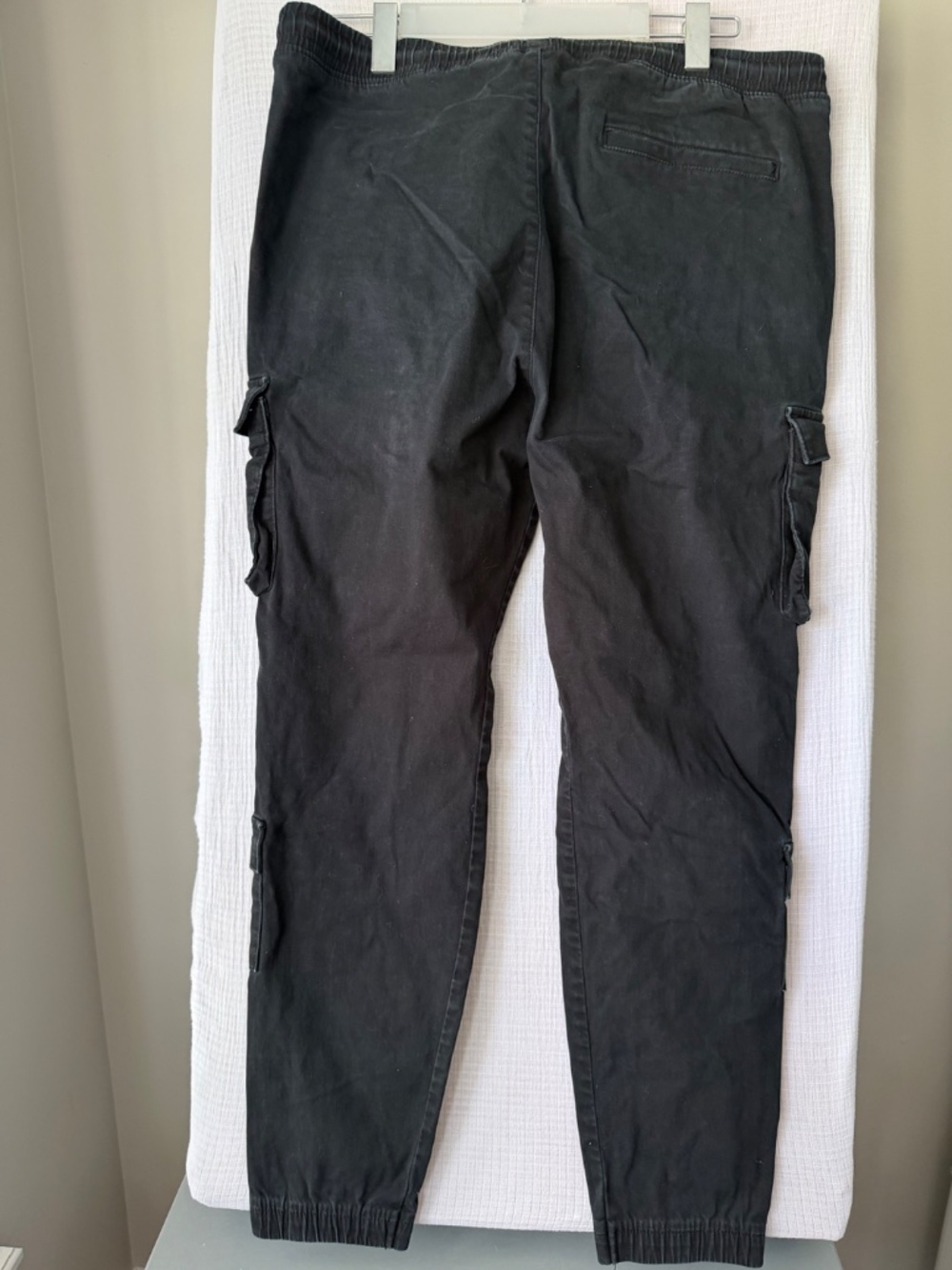 Hollister Men's Black size XL Pocket Advanced Stretch Cargo Jogger Pant - Picture 2 of 6